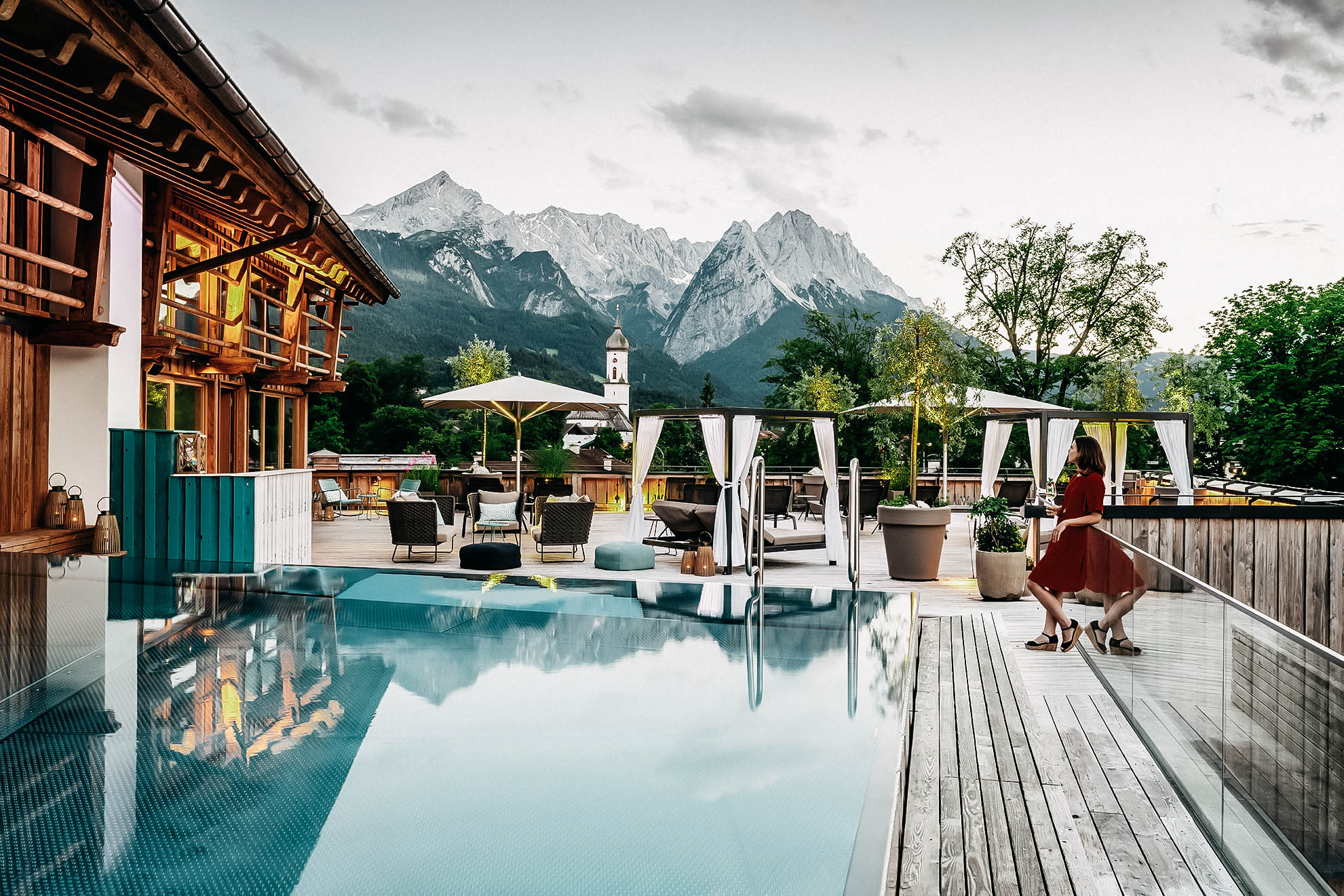werdenfelserei-spa-poolterrasse-202308-2